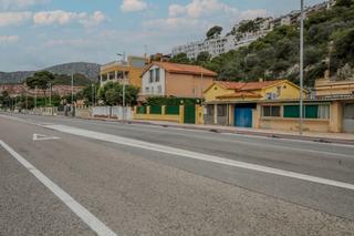 Xalet  Avda. les botigues. Solvia inmobiliaria  chalet independiente castelldefels