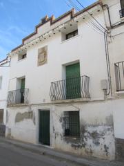 Casa aparellada  C/ mayor. Solvia inmobiliaria  chalet adosado lucena de jalón