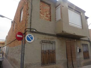 Casa aparellada  C/ general moscardo. Solvia inmobiliaria  chalet adosado alguazas