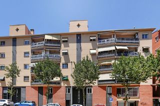 Business premise  Av rivoli. Solvia inmobiliaria  locales mollet del vallès