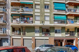 Local Comercial  Pz catalunya. Solvia inmobiliaria  locales salt