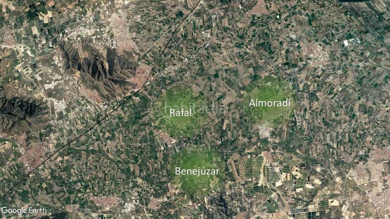 Foto c7a0cb55-3b74-406f-8edf-40041a1644dd. Fondo rustico in Rafal