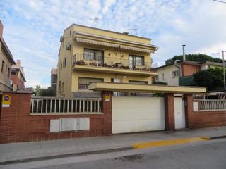 Appartement  C/ tres. Solvia inmobiliaria  piso castelldefels
