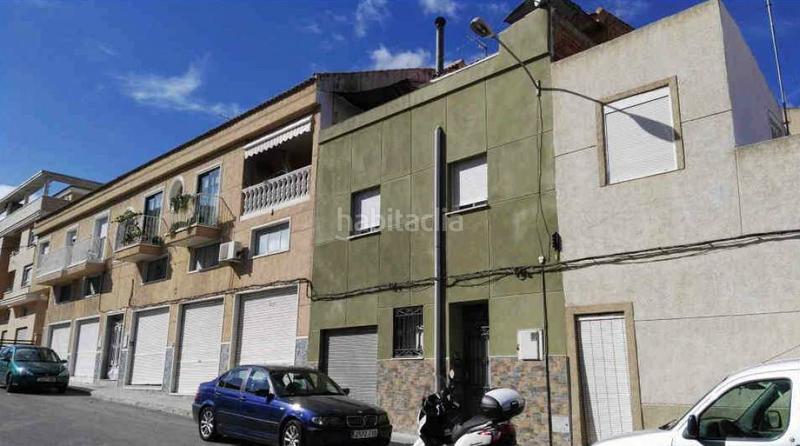 Foto 6860d4d7-e930-4e7d-892e-0693a5980152. Casa aparellada a San Crispín-Huerta Nueva-Estación Elda