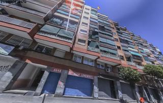 Etagenwohnung  C/ alfonsol xiii. Solvia inmobiliaria  piso badalona