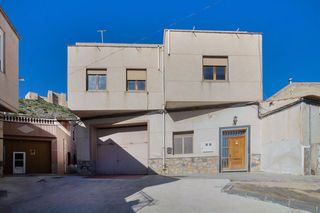 Chalet  C/ los huertos. Solvia inmobiliaria  casa cox