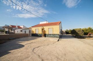 Chalet  Ptda. la matanza -las majadas-. Solvia inmobiliaria  chalet independiente orihuela