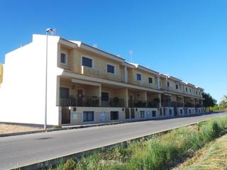 Maison jumelée  C/ maestro juan miguel pérez. Solvia inmobiliaria  chalet adosado almoradí