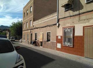 Casa aparellada  C/ oscar esplá. Solvia inmobiliaria  chalet adosado elda