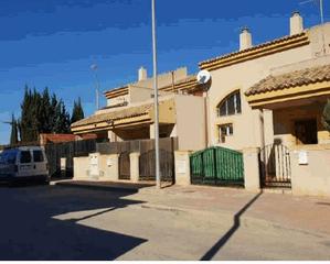 Casa aparellada  C/ rio indo. Solvia inmobiliaria  chalet adosado torrepacheco
