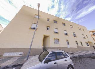 Piso  Avenida genil. Solvia inmobiliaria  piso vícar