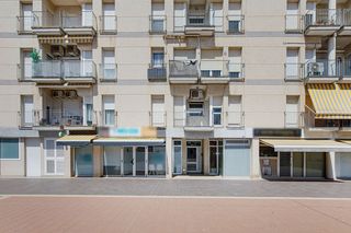 Pis  Pz del sol -  edif.plaça sol-. Solvia inmobiliaria  piso palamós
