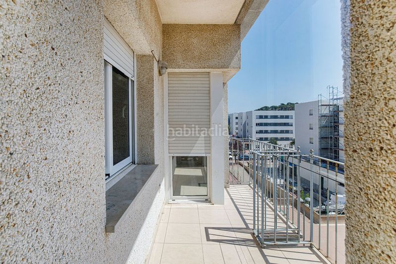 Foto f7f73008-f45d-42f0-a17b-dd89bf6b5d5a. Pis amb aparcament a Avinguda Catalunya Palamós