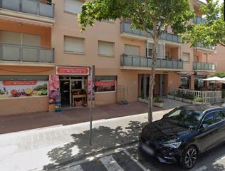 Pis  Av rey pere i. Solvia inmobiliaria  piso arboç l