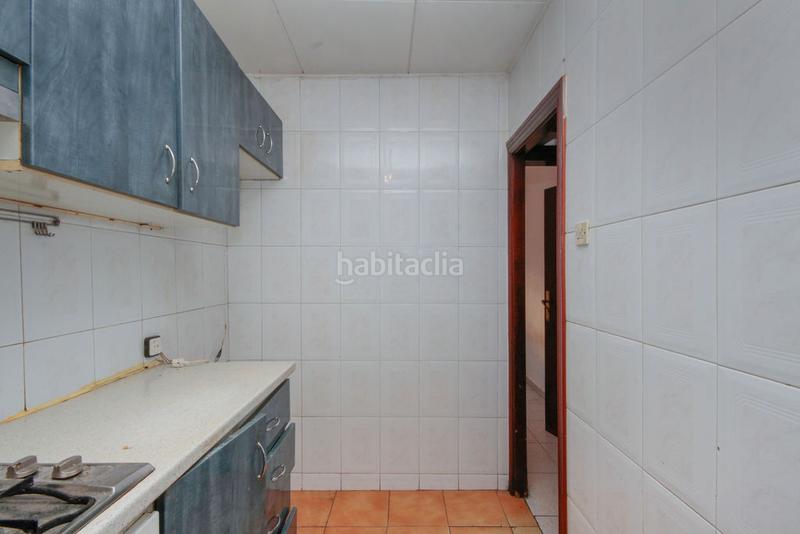 Foto ebb03edc-e2b8-42d3-8184-13edf3b73cf2. Piccolo appartamento in Lloreda Badalona