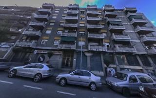 Etagenwohnung  C/ general moragues. Solvia inmobiliaria  piso badalona