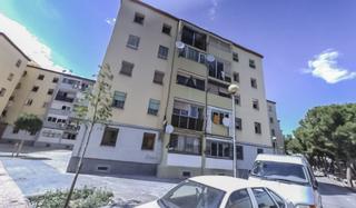 Appartement  C/ cáceres. Solvia inmobiliaria  piso badalona
