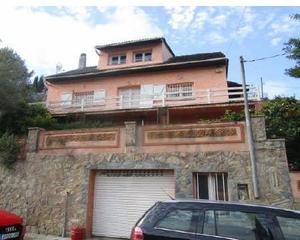 Xalet  C/ torrent. Solvia inmobiliaria  chalet independiente torrelles de llobregat