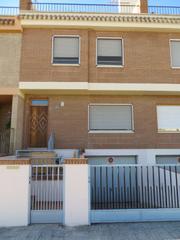 Casa pareada  C/ villena. Solvia inmobiliaria  chalet adosado almansa