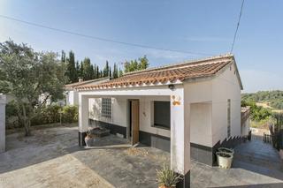Chalet  C/ hortensia. Solvia inmobiliaria  chalet independiente esparreguera