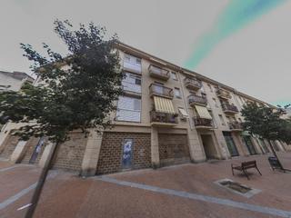 Pis  C/ sant carles i sant josep. Solvia inmobiliaria  piso reus