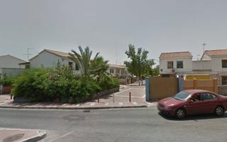 Casa aparellada  C/ doctor burgos bravo, nº 62. Solvia inmobiliaria  chalet adosado málaga
