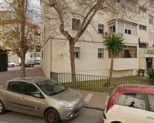 Pis  C/ ebro. Solvia inmobiliaria  piso málaga
