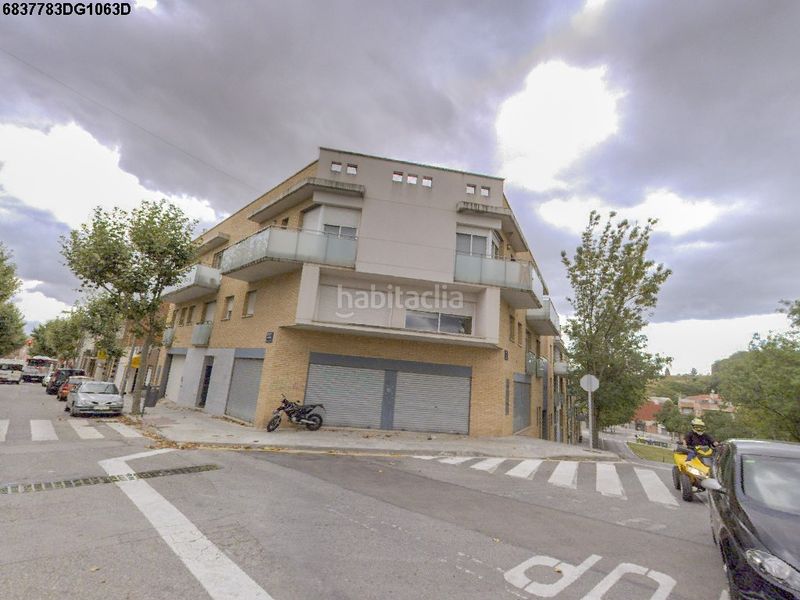 Foto 979b3a22-977c-4233-bcfa-0badc96dd1c9. Dúplex amb aparcament a Poble Nou Terrassa