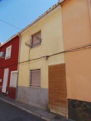 Chalet  Calle castalla. Solvia inmobiliaria  casa villena