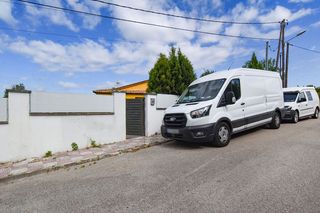 Chalet  C/ petunia. Solvia inmobiliaria  chalet independiente vidreres
