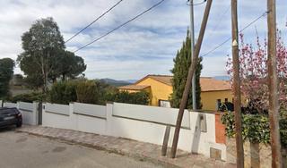Chalet  C/ petunia. Solvia inmobiliaria  chalet independiente vidreres