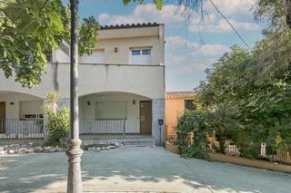 Doppelhaus  Pje de ca la gori. Solvia inmobiliaria  chalet adosado canyelles