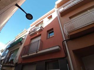 Pis  C/ petit de raval. Solvia inmobiliaria  piso blanes