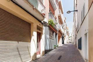 Pis  C/ petit de raval. Solvia inmobiliaria  piso blanes