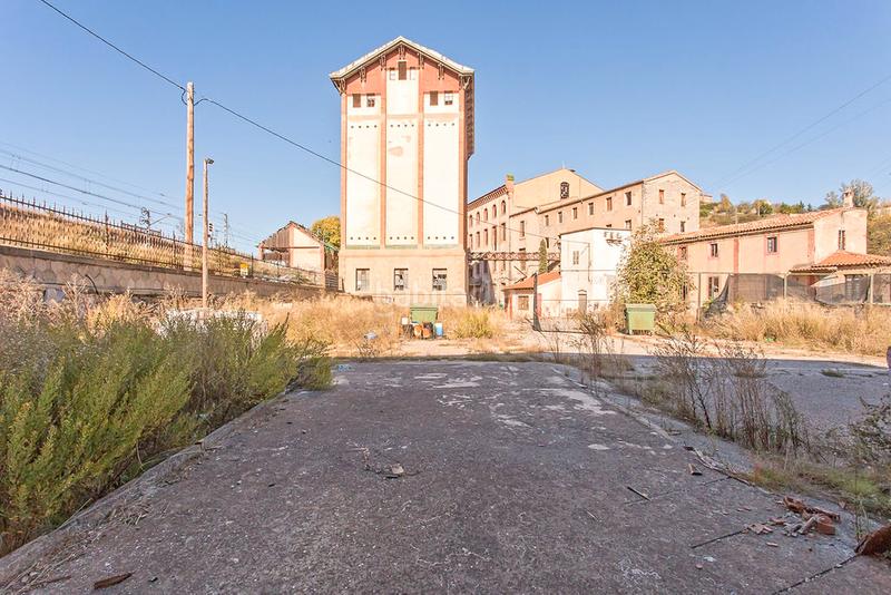 Foto 2fda2126-ef26-4b97-8fe9-e070d614c370. Capannone industriale in Congost-Santa Caterina Manresa