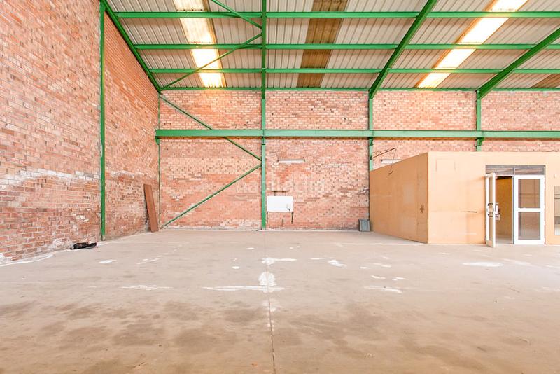 Foto 6cfd2367-6e45-4882-8fde-7ceccbe0c701. Capannone industriale in Congost-Santa Caterina Manresa