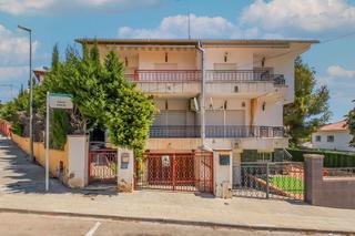 Casa aparellada  C/ irlanda. Solvia inmobiliaria  chalet adosado segur de calafell