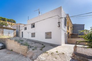 Xalet  C/ santa adela. Solvia inmobiliaria  casa iznalloz