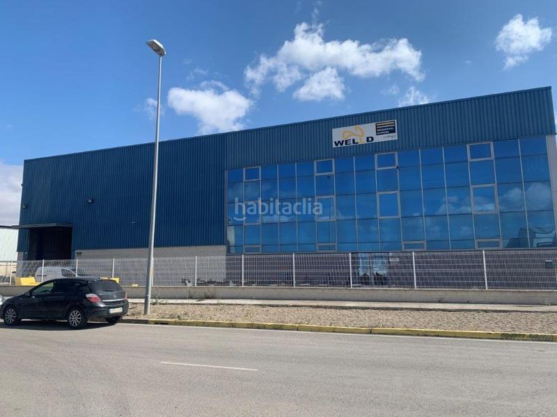 Foto b3fbd3f7-43fc-4be4-9086-b8799576a1cf. Bâtiment à usage industriel dans Buñuel