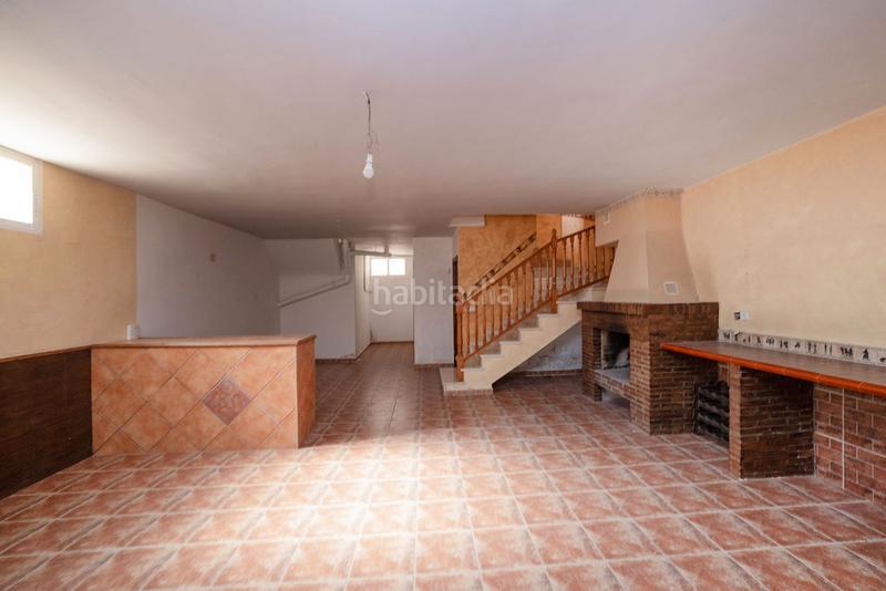 Foto 5cc219ea-2b7a-41f3-888a-8cd6ea802cef. Casa aparellada a Campo Alto-Club de Campo Elda