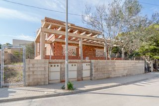 Xalet  C/ isla de pascua. Solvia inmobiliaria  chalet independiente cartagena