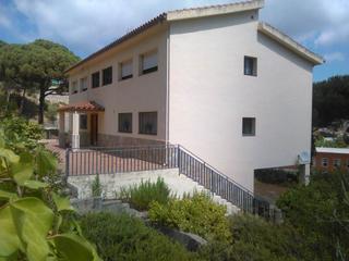 Xalet  Av can amat. Solvia inmobiliaria  chalet independiente sant andreu de llavane