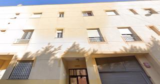 Piso  Av/ del genil. Solvia inmobiliaria  piso vícar