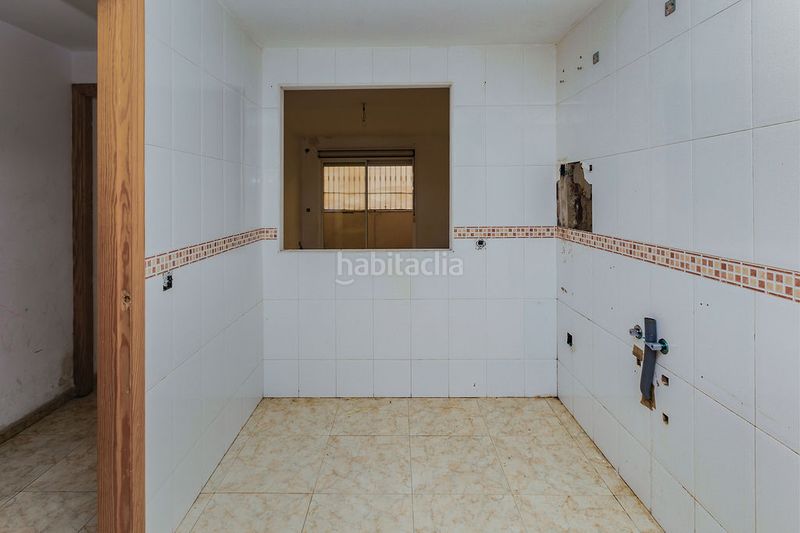 Foto a33ba695-f578-4e70-a83d-e1fd8a9ef990. Pis amb aparcament a La Gangosa Vícar