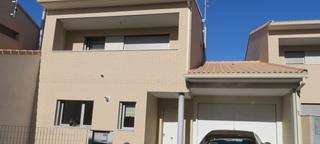 Maison jumelée  C/ loma blanca. Solvia inmobiliaria  chalet adosado zuera