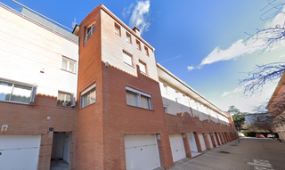 Maison jumelée  C/ alfons gubern. Solvia inmobiliaria  chalet adosado castellar del vallès