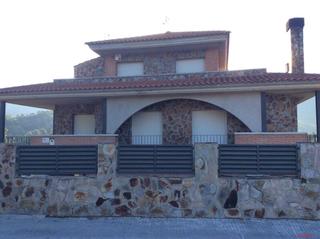Chalet  Ps l`estacio de torreblanca. Solvia inmobiliaria  chalet independiente vacarisses