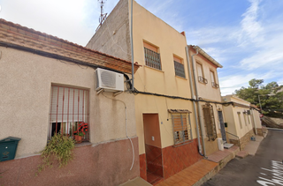 Chalet  C/ chicharra. Solvia inmobiliaria  casa torreagera