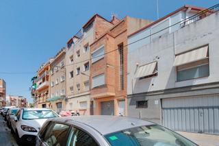 Pis  C/ bonavista. Solvia inmobiliaria  piso badalona