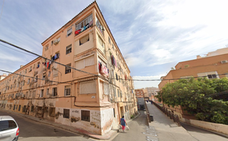 Pis  C/ juan goytisolo. Solvia inmobiliaria  piso almería